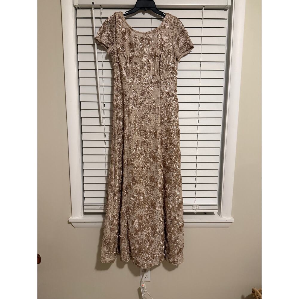 Alex Evenings Rosette A-Line Gown with Sequin Details – Size 8